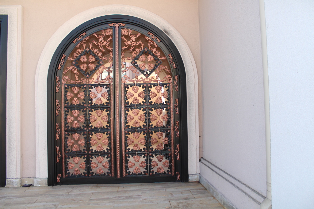 Kemerli Villa Giriş Kapısı